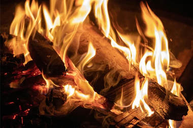 Kamin sicher nutzen: Einfache Tipps gegen Kaminbrände