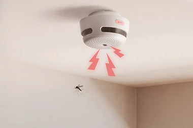 Rauchmelder piept ohne Grund: Ursachen, Lösungen & Tipps